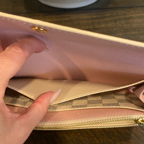 Louis Vuitton Wallet - Picture 8 of 8